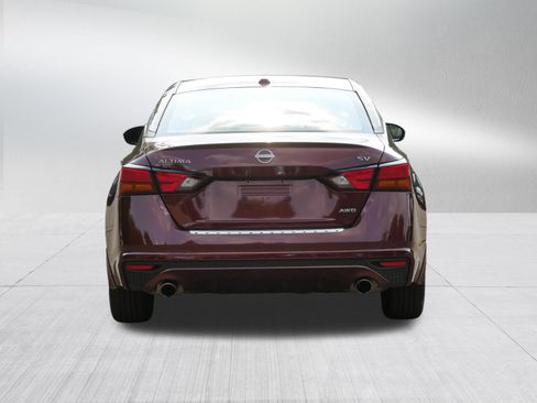 Certified 2023 Nissan Altima 2.5 SV w/ SV Premium Package AWD/4WD image 6