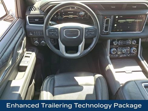 Used 2022 GMC Yukon XL Denali AWD/4WD image 3