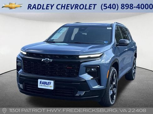 Used 2024 Chevrolet Traverse RS image 1