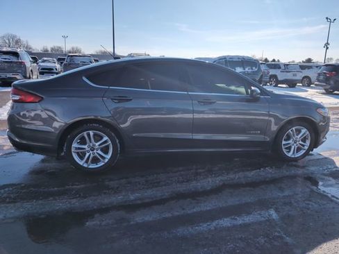 Used 2018 Ford Fusion SE image 8