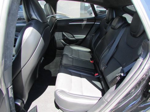 Used 2023 Tesla Model S Standard Range AWD/4WD image 29