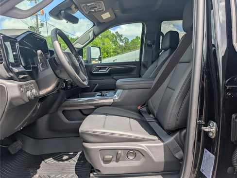 New 2026 Chevrolet Silverado 2500 LTZ w/ LTZ Plus Package AWD/4WD image 17