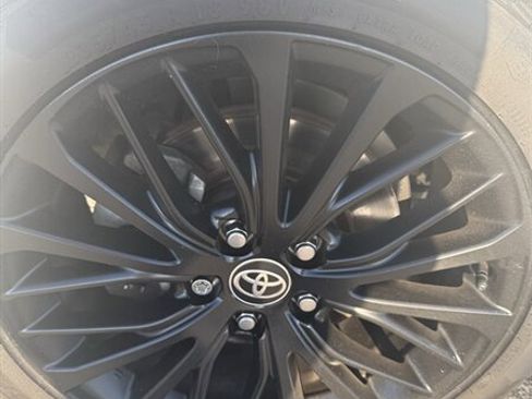 Used 2020 Toyota Camry SE image 10