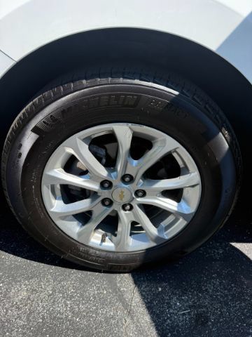 Used 2021 Chevrolet Equinox LS FWD image 34