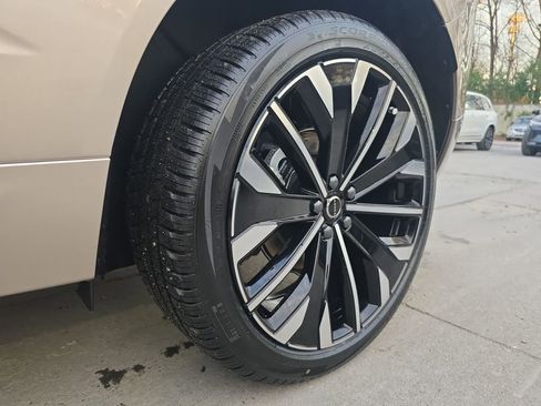 New 2026 Volvo XC60 B5 Ultra w/ Protection Package Premier image 44