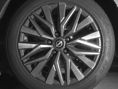 Used 2025 Nissan Altima 2.5 SV FWD image 11