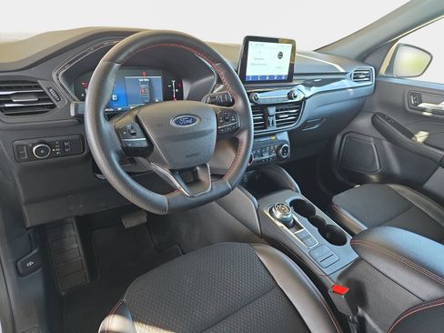 Used 2025 Ford Escape ST-Line Select AWD/4WD image 18