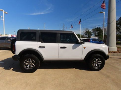 Used 2023 Ford Bronco Badlands image 8