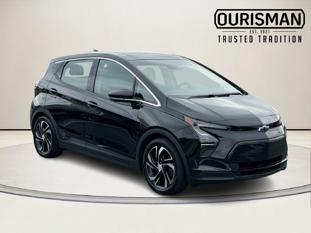 Used 2023 Chevrolet Bolt LT w/ Infotainment Package FWD image 1