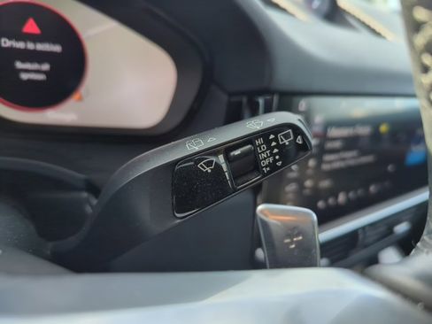 Used 2019 Porsche Cayenne S image 19