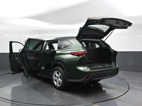 Used 2023 Toyota Highlander L image 54
