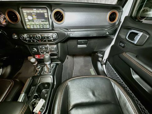 Certified 2023 Jeep Gladiator Mojave w/ LED Lighting Group AWD/4WD image 31