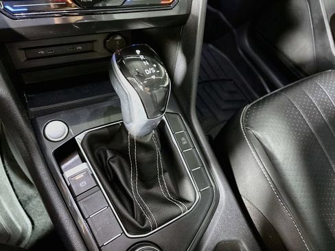 Certified 2023 Volkswagen Tiguan SE AWD/4WD image 18