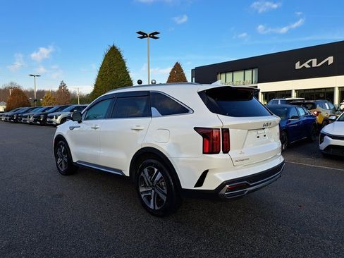 Used 2023 Kia Sorento SX Prestige image 8