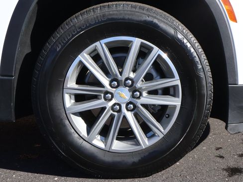 Used 2023 Chevrolet Traverse LT image 26