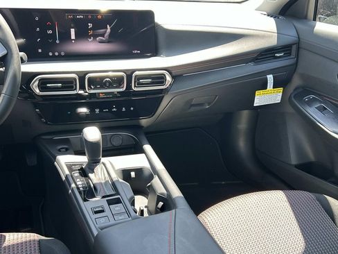 New 2026 Nissan Sentra SR w/ Floor Mat Package FWD image 22