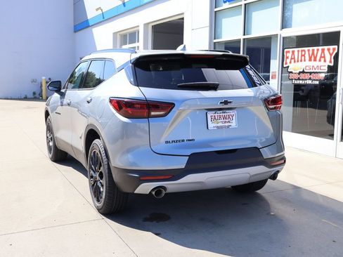 New 2026 Chevrolet Blazer LT w/ LPO, Black Sport Package AWD/4WD image 8