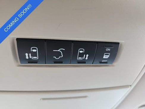 Used 2013 Dodge Grand Caravan SXT FWD image 13