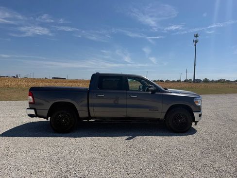 Used 2019 RAM 1500 Big Horn AWD/4WD image 3