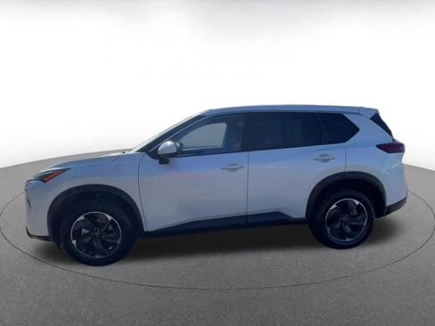 Used 2025 Nissan Rogue SV image 9