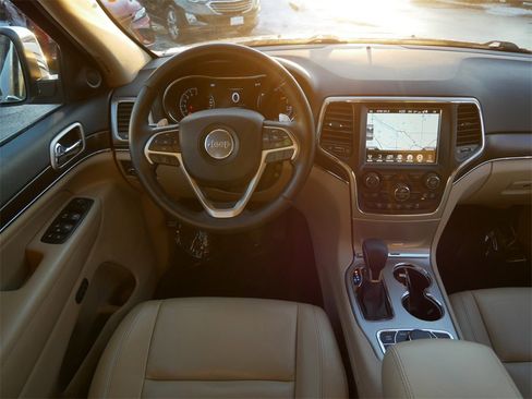 Used 2017 Jeep Grand Cherokee Limited w/ Trailer Tow Group IV image 24