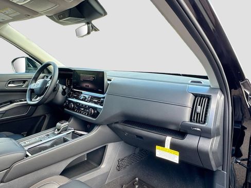 New 2026 Nissan Pathfinder SL w/ Cargo Package FWD image 24