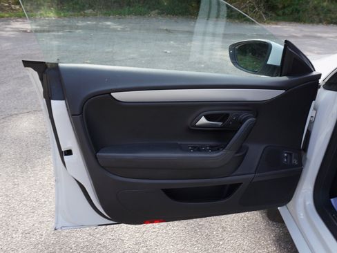 Used 2016 Volkswagen CC Sport image 24