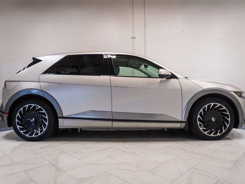 Used 2024 Hyundai Ioniq 5 Limited AWD/4WD image 33