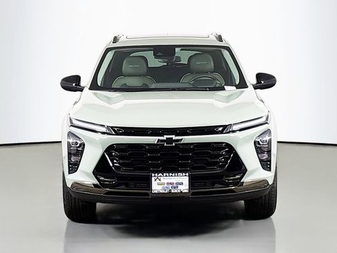 New 2026 Chevrolet Trax ACTIV w/ Sunroof Package FWD image 2