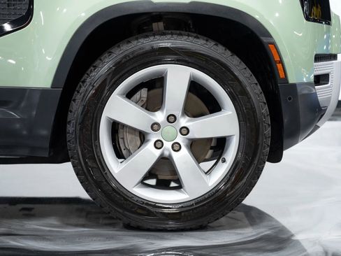 Used 2023 Land Rover Defender 110 75th Limited Edition image 31