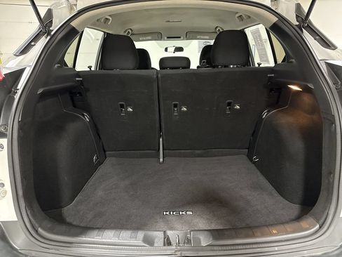 Used 2018 Nissan Kicks S FWD image 23