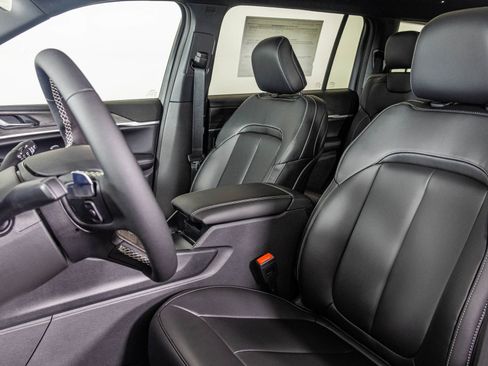 New 2026 Jeep Grand Cherokee L Limited image 23