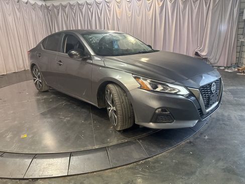 Used 2022 Nissan Altima 2.5 SR image 3