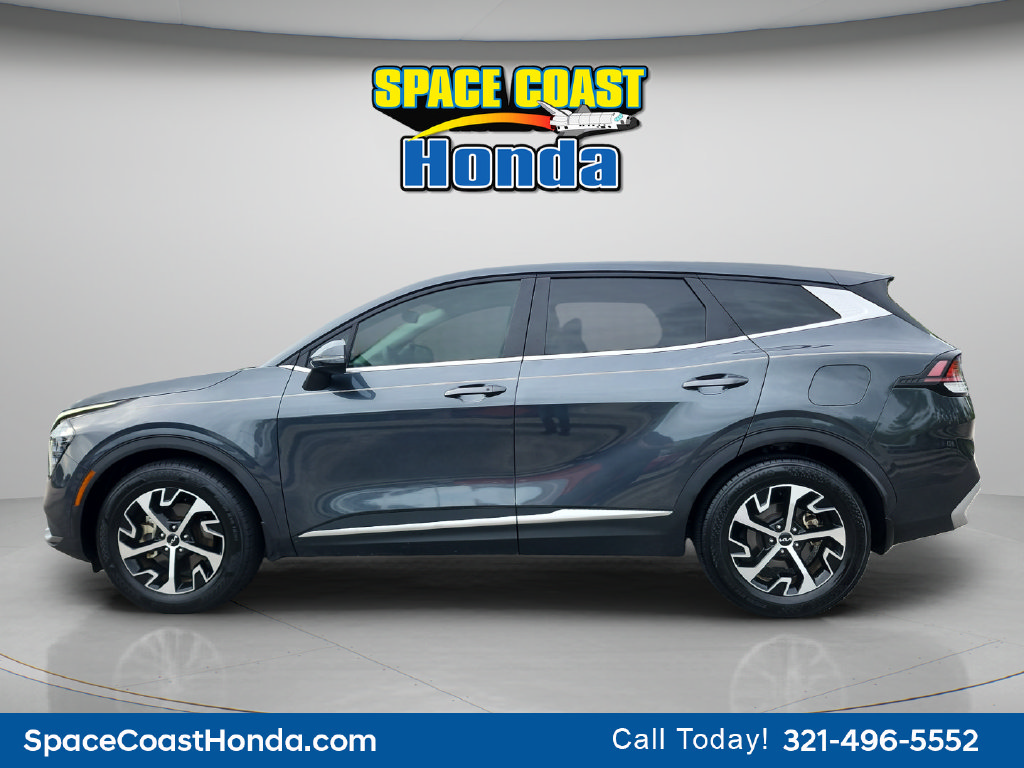 Used 2025 Kia Sportage EX FWD image 6