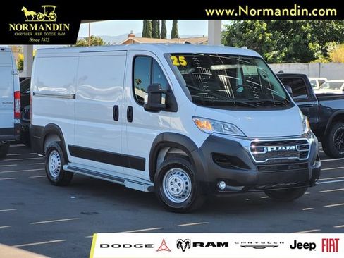 Used 2025 RAM ProMaster 2500 w/ U-Haul Equipment Group FWD image 1