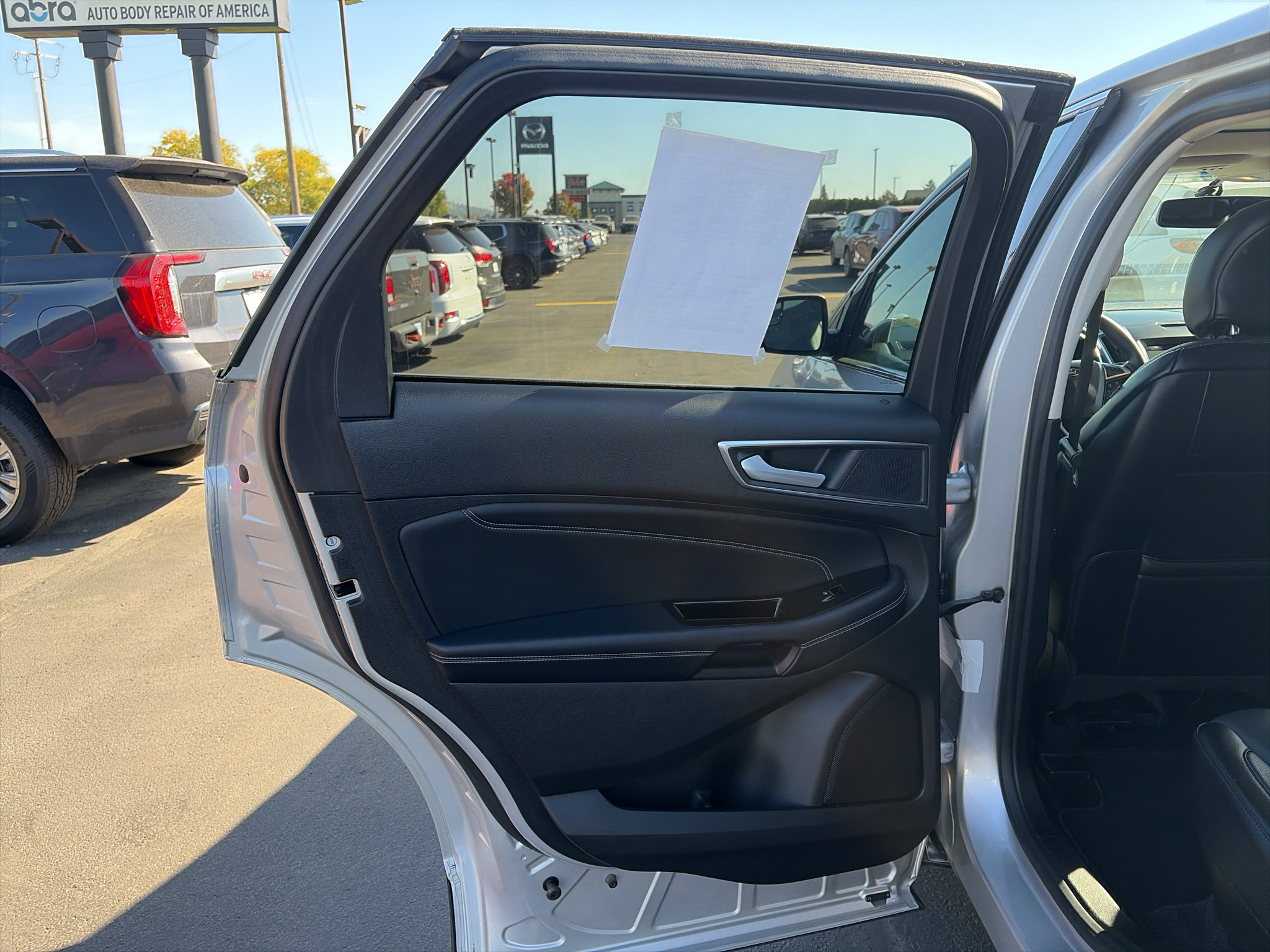 Used 2018 Ford Edge Titanium w/ Equipment Group 301A AWD/4WD image 12