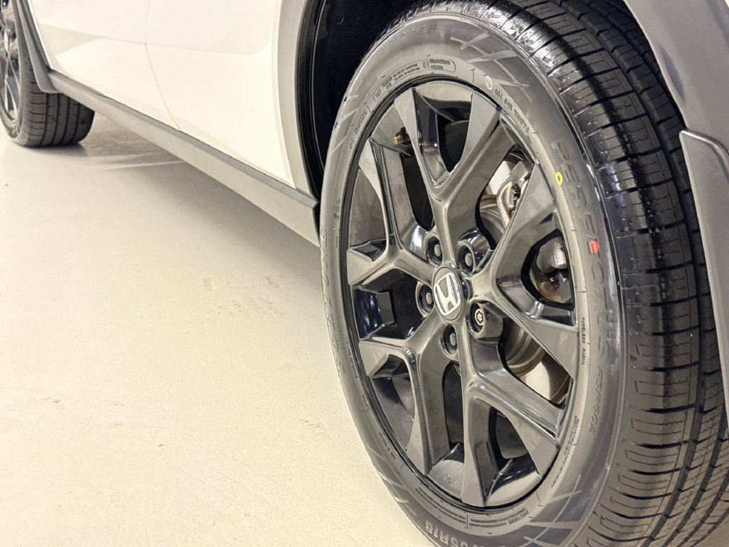 Certified 2025 Honda HR-V Sport image 12