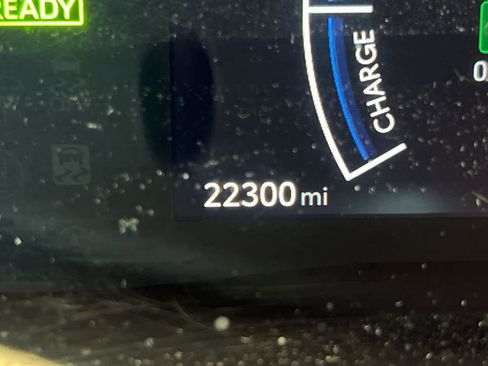 Used 2025 Toyota Camry SE FWD image 27