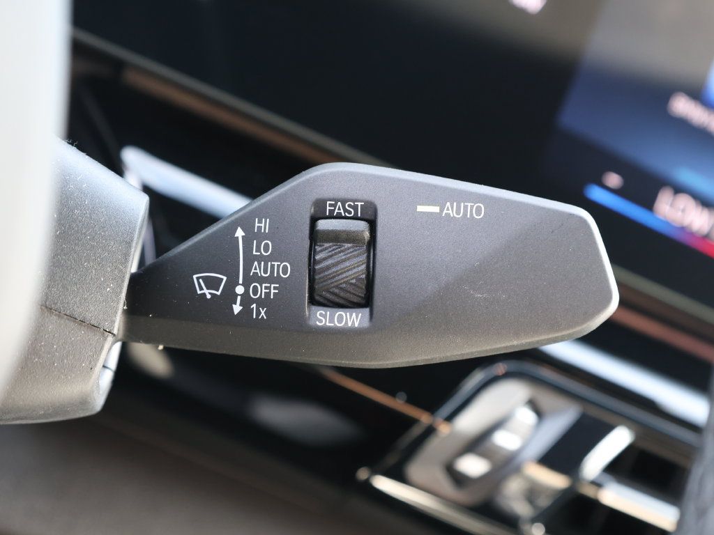 Used 2025 BMW X2 xDrive28i AWD/4WD image 39