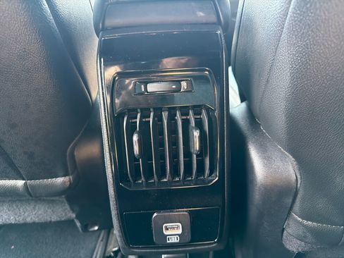 Used 2024 Jeep Compass Limited image 23