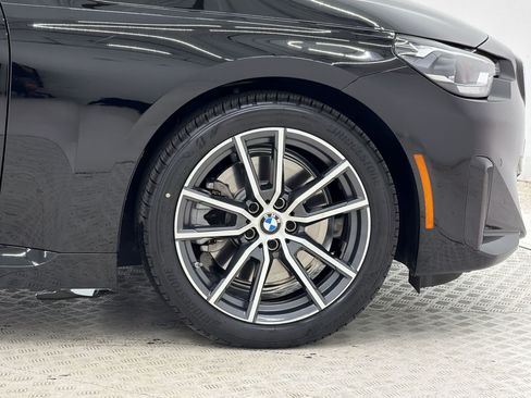 Used 2024 BMW 230i Coupe w/ Convenience Package RWD image 13