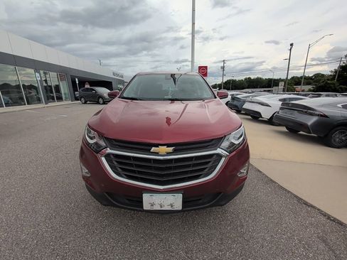 Used 2020 Chevrolet Equinox LT FWD image 2