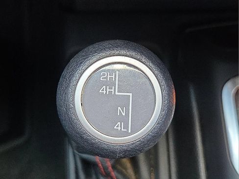 Used 2022 Jeep Wrangler Unlimited Rubicon w/ Cold Weather Group AWD/4WD image 17