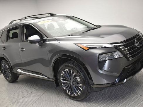 Certified 2026 Nissan Rogue Platinum w/ Platinum Premium Package AWD/4WD image 3