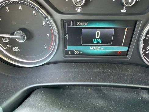 Used 2018 Buick Enclave Essence FWD image 6