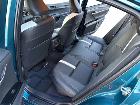 Used 2025 Toyota Camry SE image 10