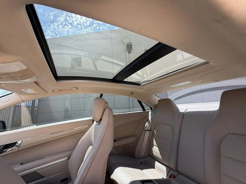 Used 2010 Mercedes-Benz E 550 Coupe image 27
