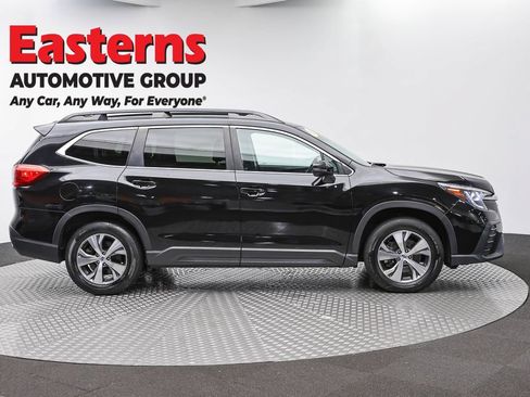 Used 2023 Subaru Ascent Premium w/ Convenience Package AWD/4WD image 4