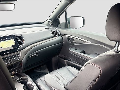 Used 2023 Honda Passport TrailSport image 24
