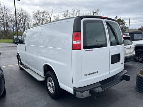 Used 2024 GMC Savana 2500 w/ Driver Convenience Package RWD image 5